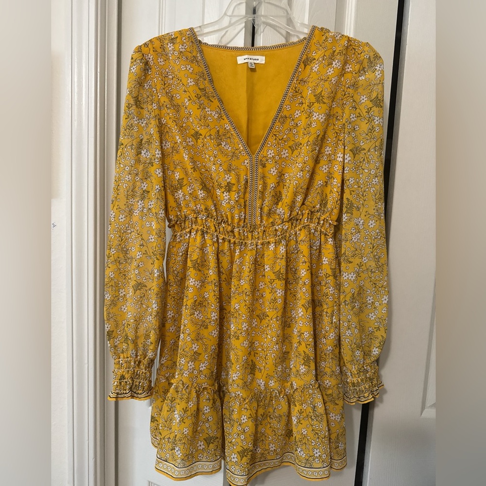 Max Studio Yellow Floral Long Sleeve Dress
